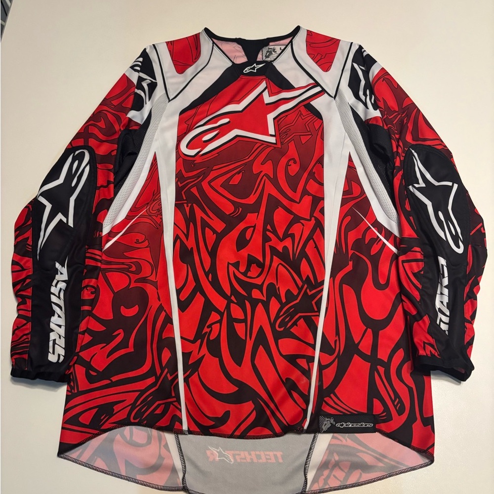 2000s Alpinestars motocross Y2K red and black jersey (basically brand new)